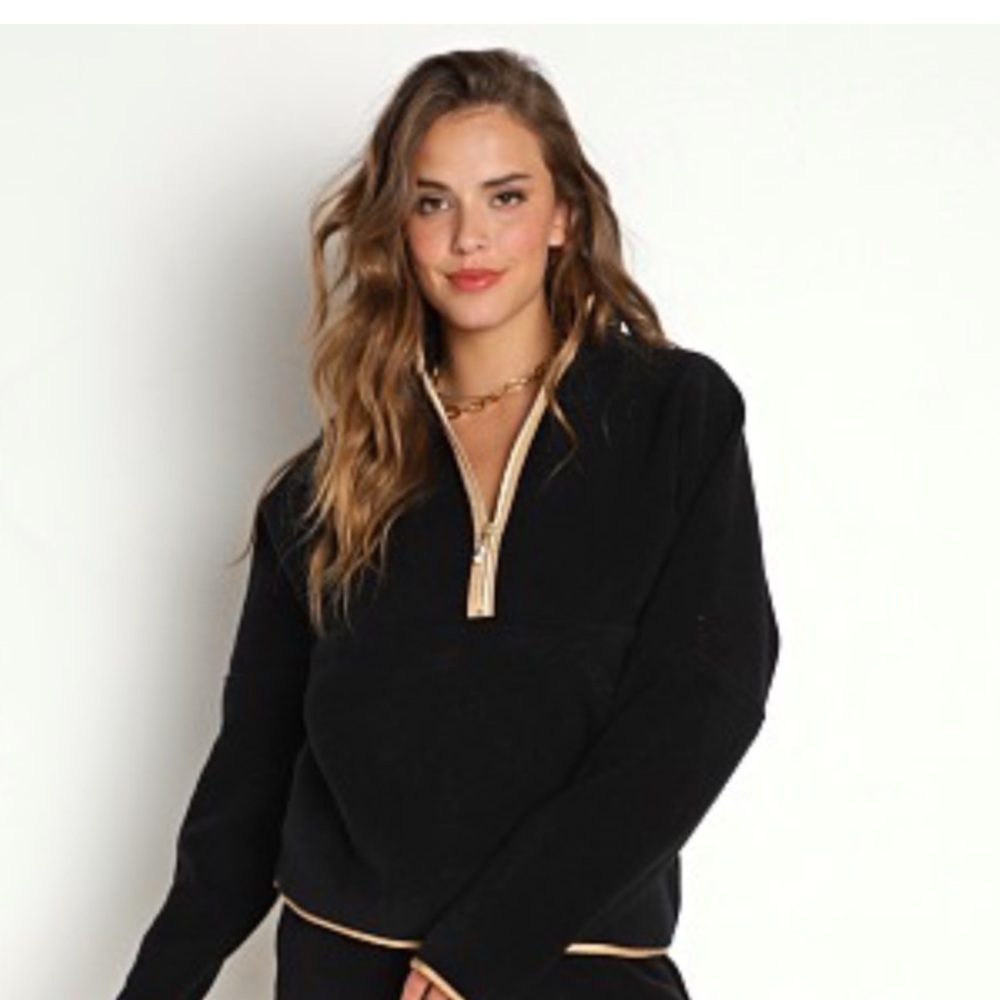 NWT DONNI polar fleece 1/2 zip. Jet black /Camel